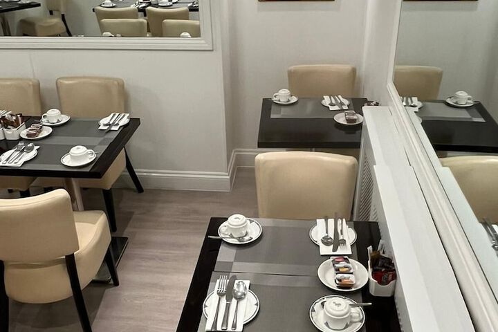 Dining 89 of 128