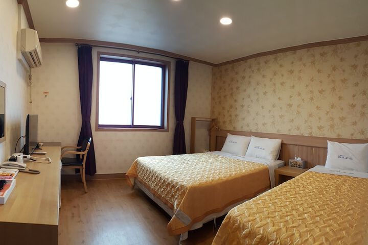 Room 17 of 78