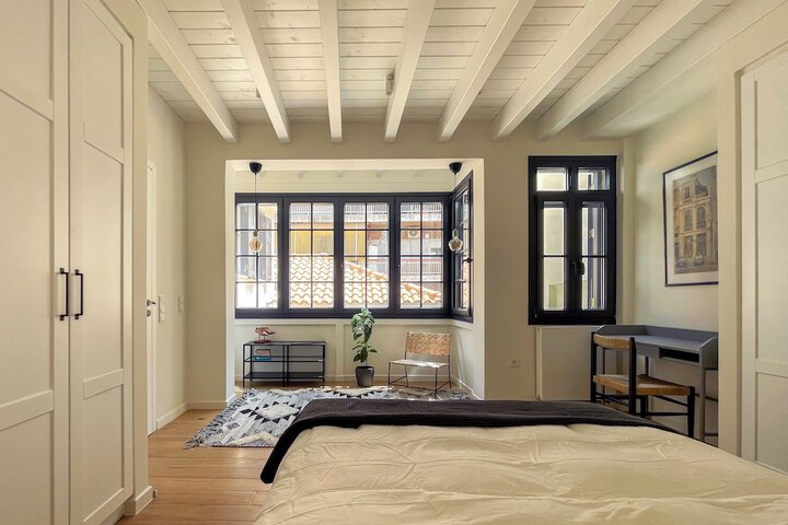 Room 14 of 32