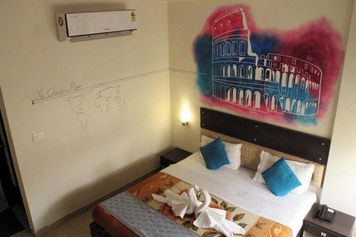 Room 16 of 52