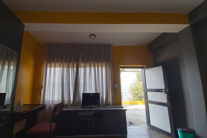 Room 3 of 3