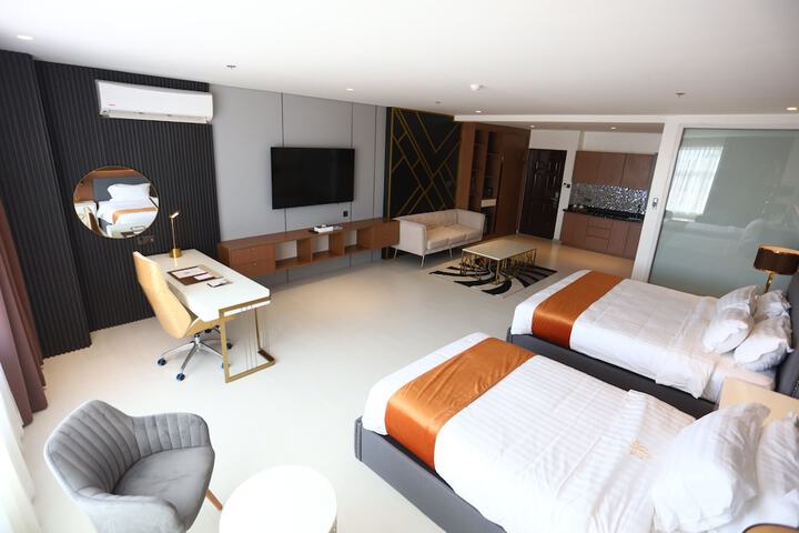 Room 10 of 22