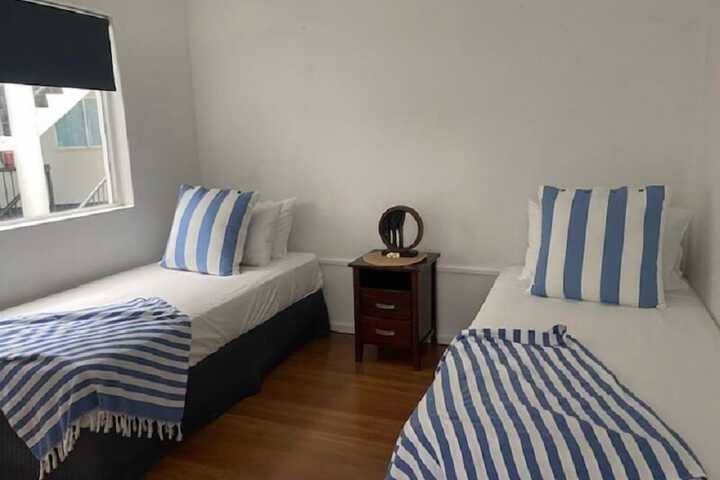 Room 30 of 65