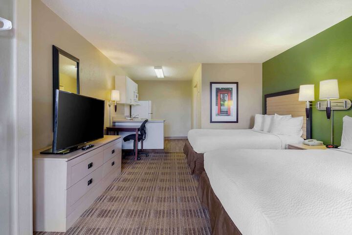 Studio 2 Double Beds (3 of 5)