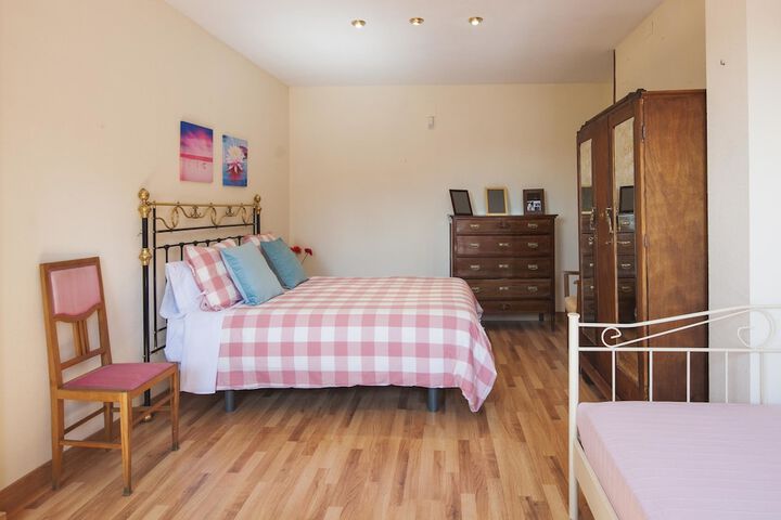 Room 5 of 31