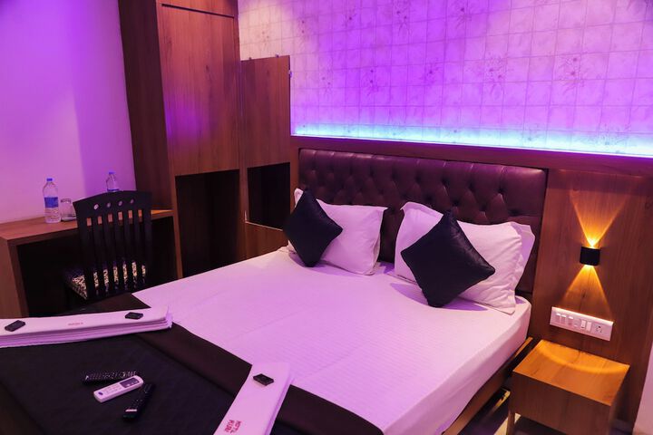 Room 4 of 15