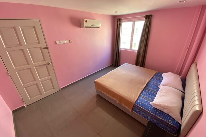 Room 16 of 31