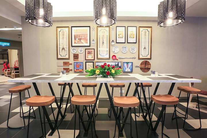 Dining 52 of 70