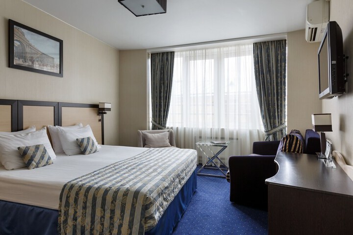 Room 15 of 44