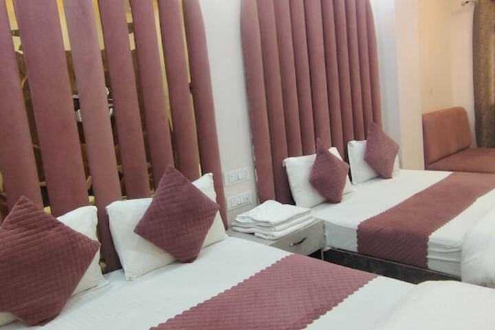 Room 17 of 20