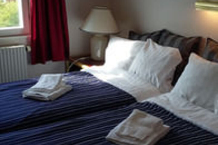 Room 12 of 40