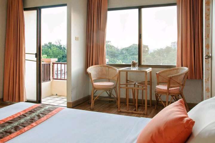 Room 26 of 49