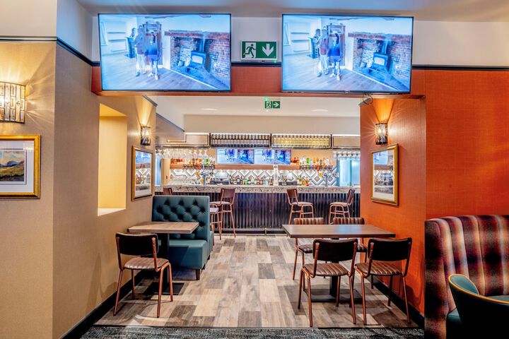 Sports bar