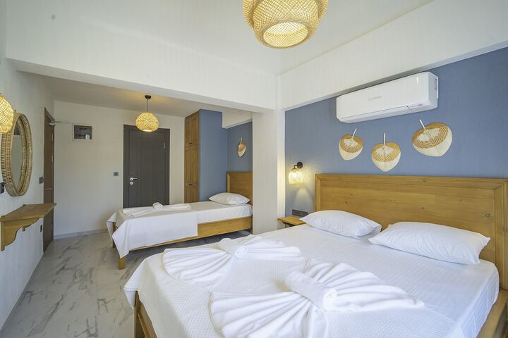 Room 19 of 28