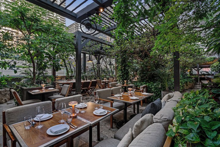 Dining 52 of 61
