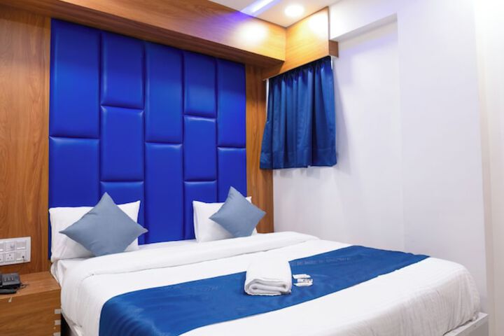 Room 2 of 16