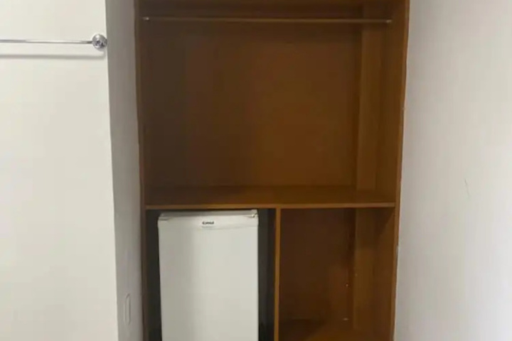 Room 9 of 9
