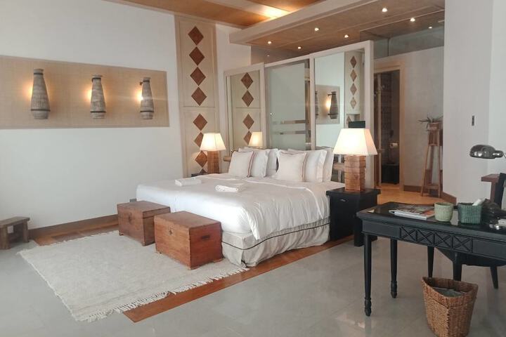 Room 15 of 110