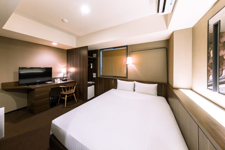 Room 14 of 35