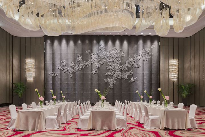 Ballroom/Hall 29 of 36