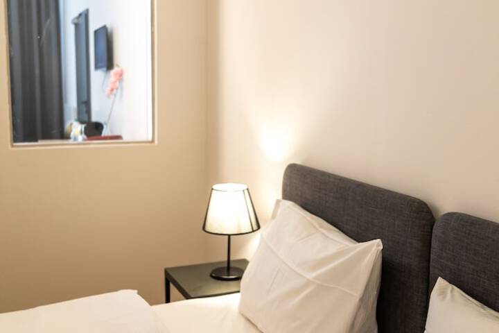 Room 41 of 87