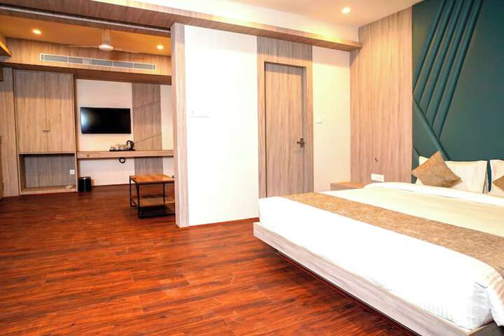 Room 14 of 51