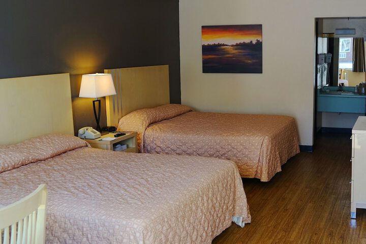Room 6 of 32