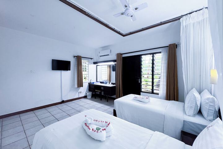Room 37 of 103