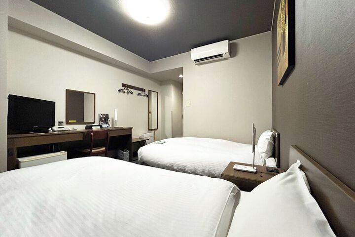 Room 7 of 21
