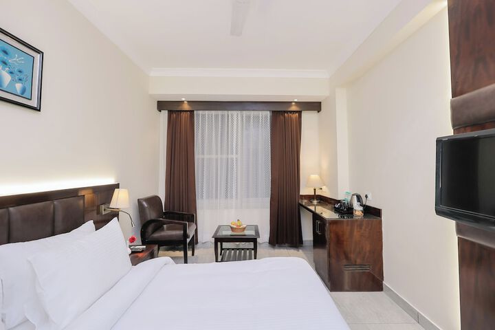 Room 5 of 48