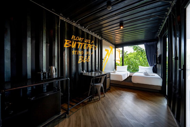 Room 20 of 48