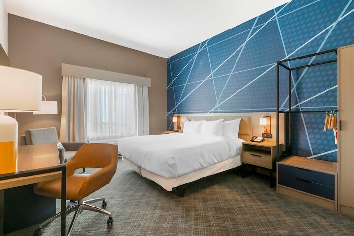 Room 10 of 34