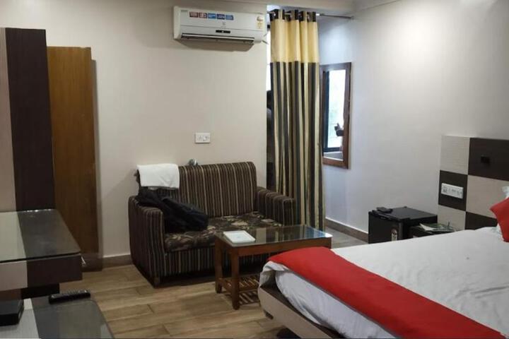Hotel Alankar Greens