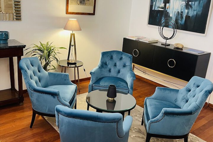 Room 33 of 60