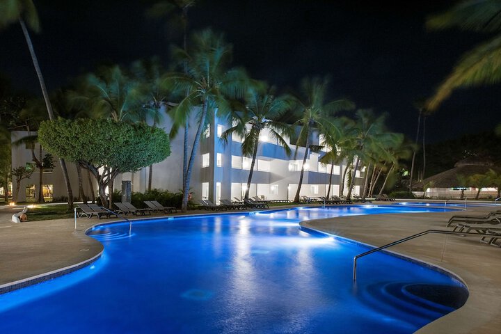 Pool 42 of 117