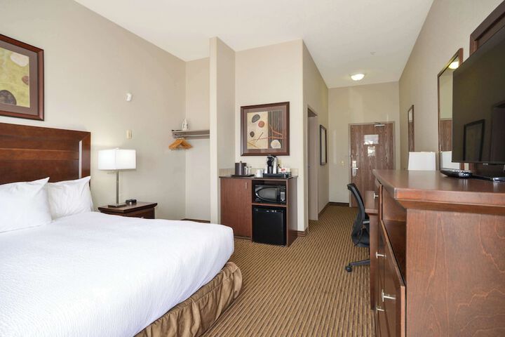 Room 8 of 42