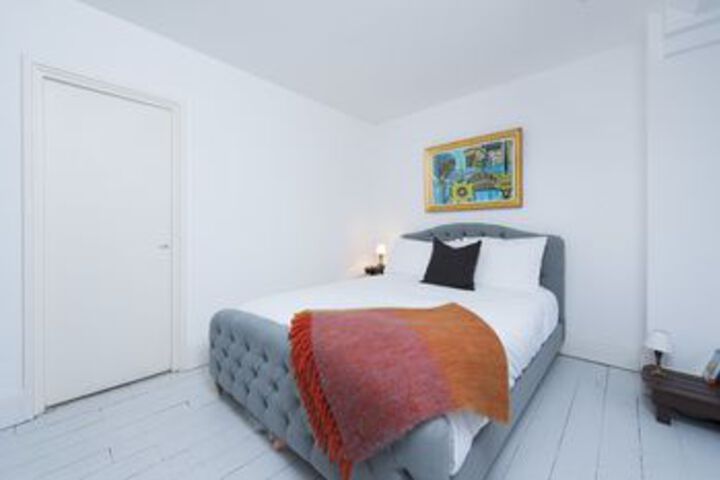 Room 6 of 26