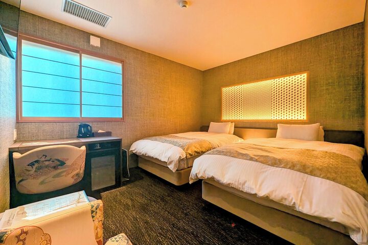 Room 80 of 138