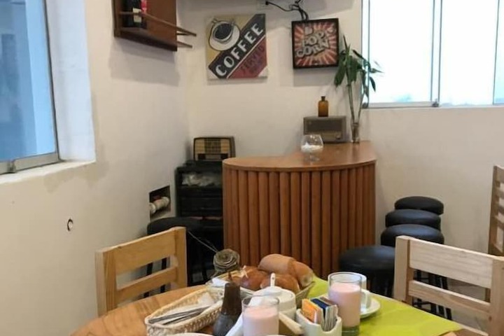 Breakfast/Coffee Service 3 of 4