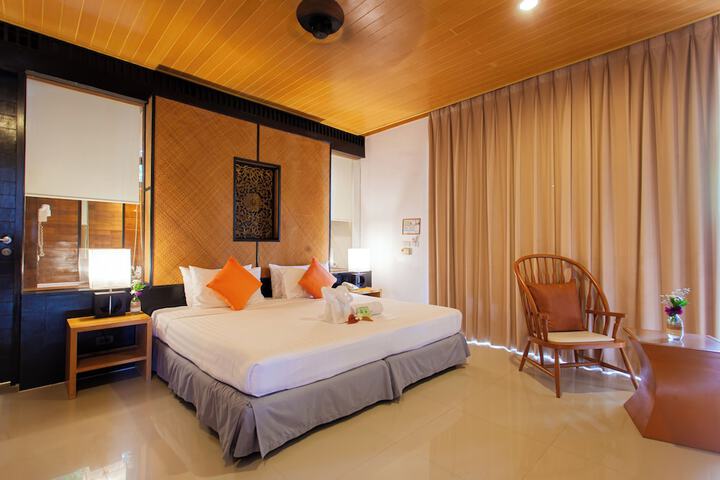 Room 15 of 100