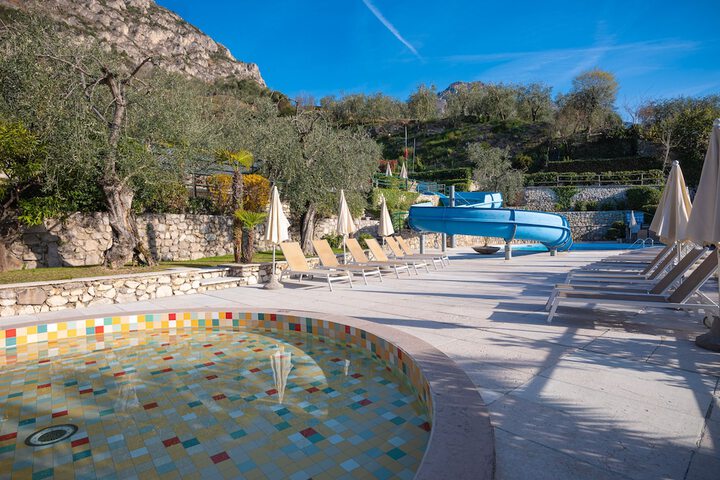 Pool 39 of 127