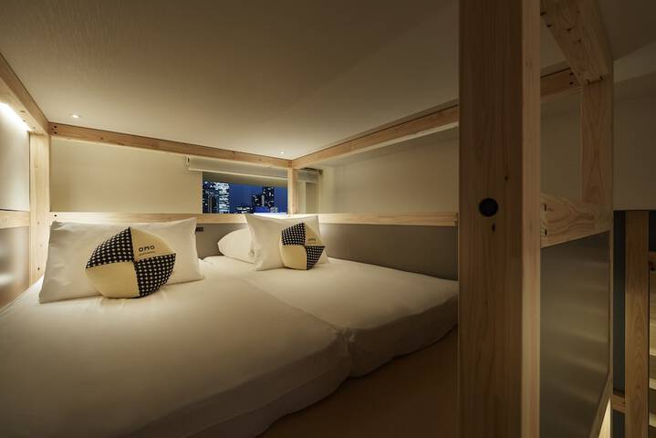 Room 18 of 64