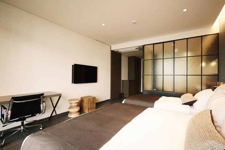 Room 18 of 64