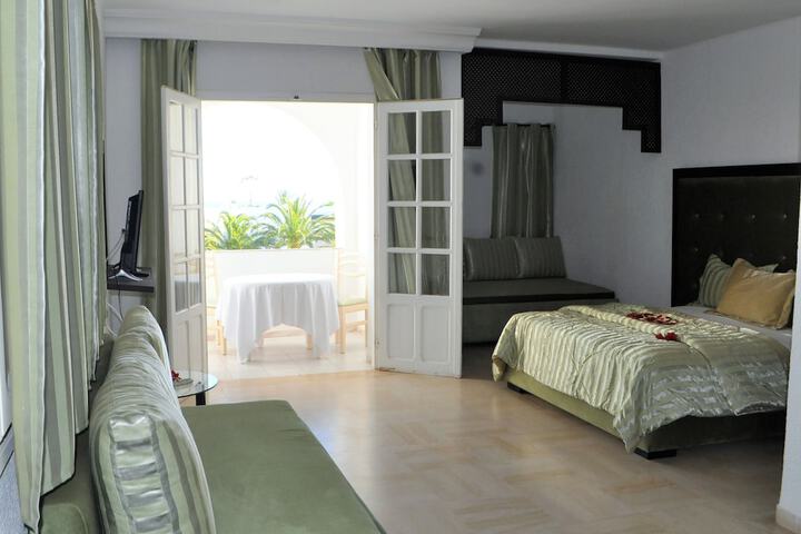 Room 4 of 21