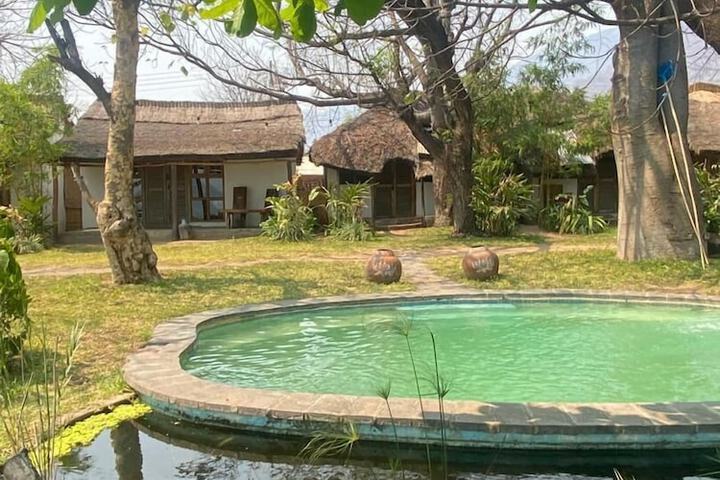 Pools & Facilities