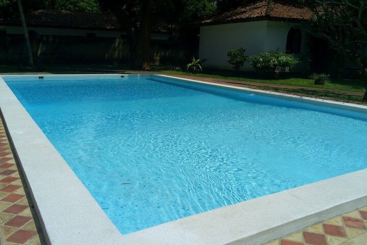 Pool 16 of 30
