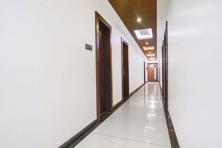 Hotel Interior 4 of 32