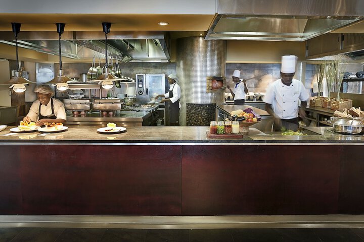 Dining 58 of 78