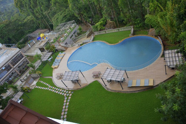 Pool 21 of 50
