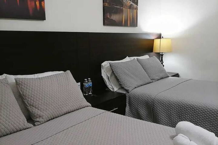 Room 6 of 34
